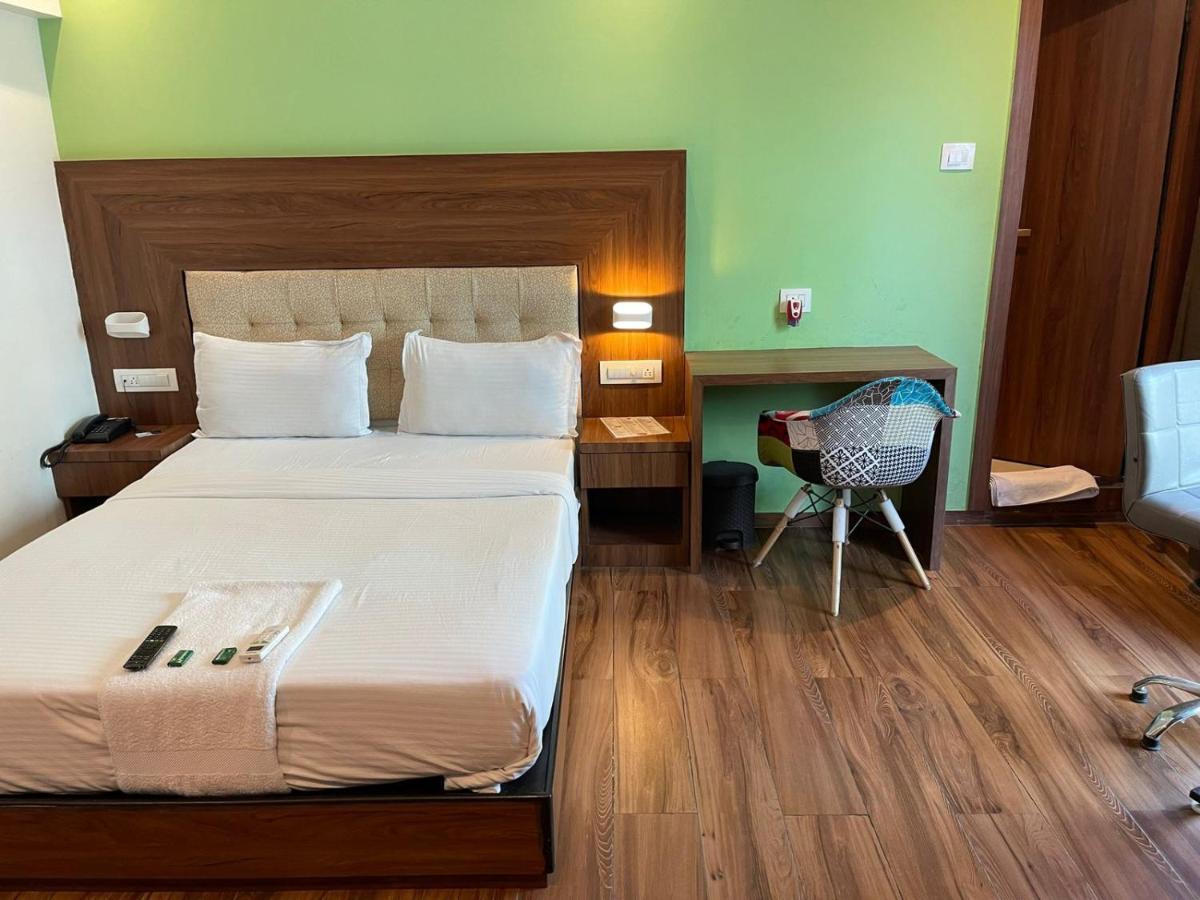 Hotel Byaris International By Bizzgrow Hotels Mumbai Ngoại thất bức ảnh